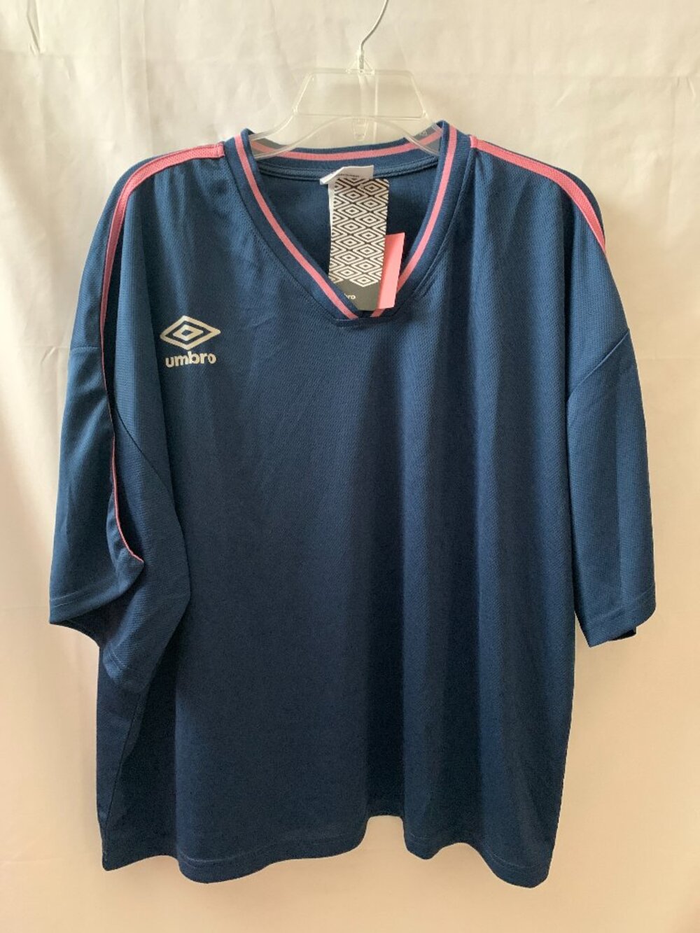 UMBRO V-Neck Soccer Jersey in Navy/Pink Sz EXTRA LARGE